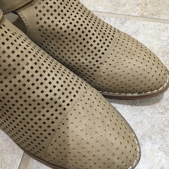 New forever21 ankle booties Tan - Picture 4 of 6